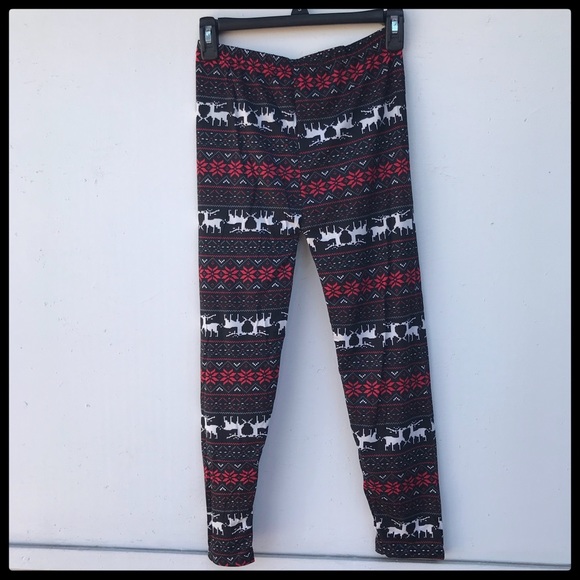 Deer Snowflake Capri Leggings - Picture 4 of 5